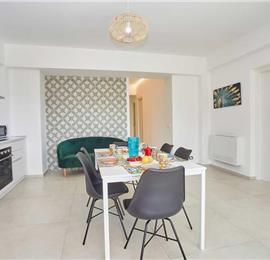 3 bedroom seaside apartments in Sicily, sleeps 6